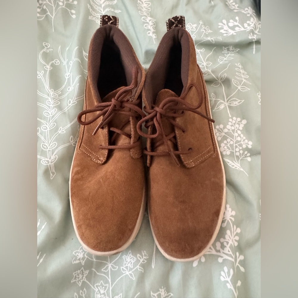 UGG Canoe Chukka Sneakers